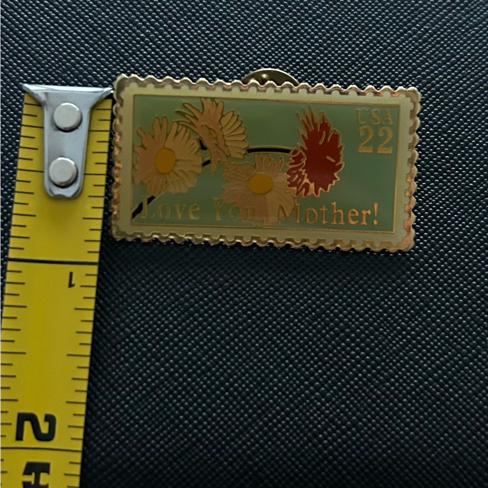Love You Mother USPS postage 22 cents stamp goldtone floral vintage Lapel Pin - Picture 5 of 6